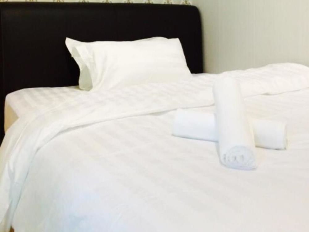 Oyo 89583 Grove Hotel Каджанг Екстериор снимка