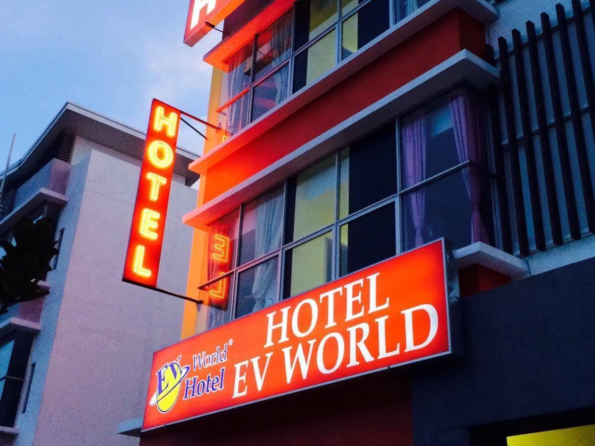 Oyo 89583 Grove Hotel Каджанг Екстериор снимка